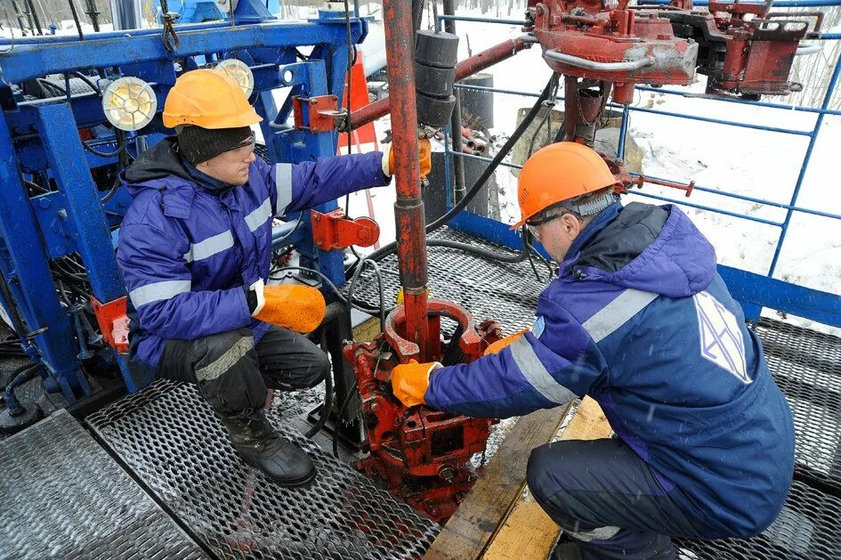 Нижневартовск оо. Нижневартовске предприятия по ремонту скважин. Юптс нефтеюганск. Агрегат подъемный для ремонта скважин на базе полуприцепа апрс-50п. Ооо нефтесервис.