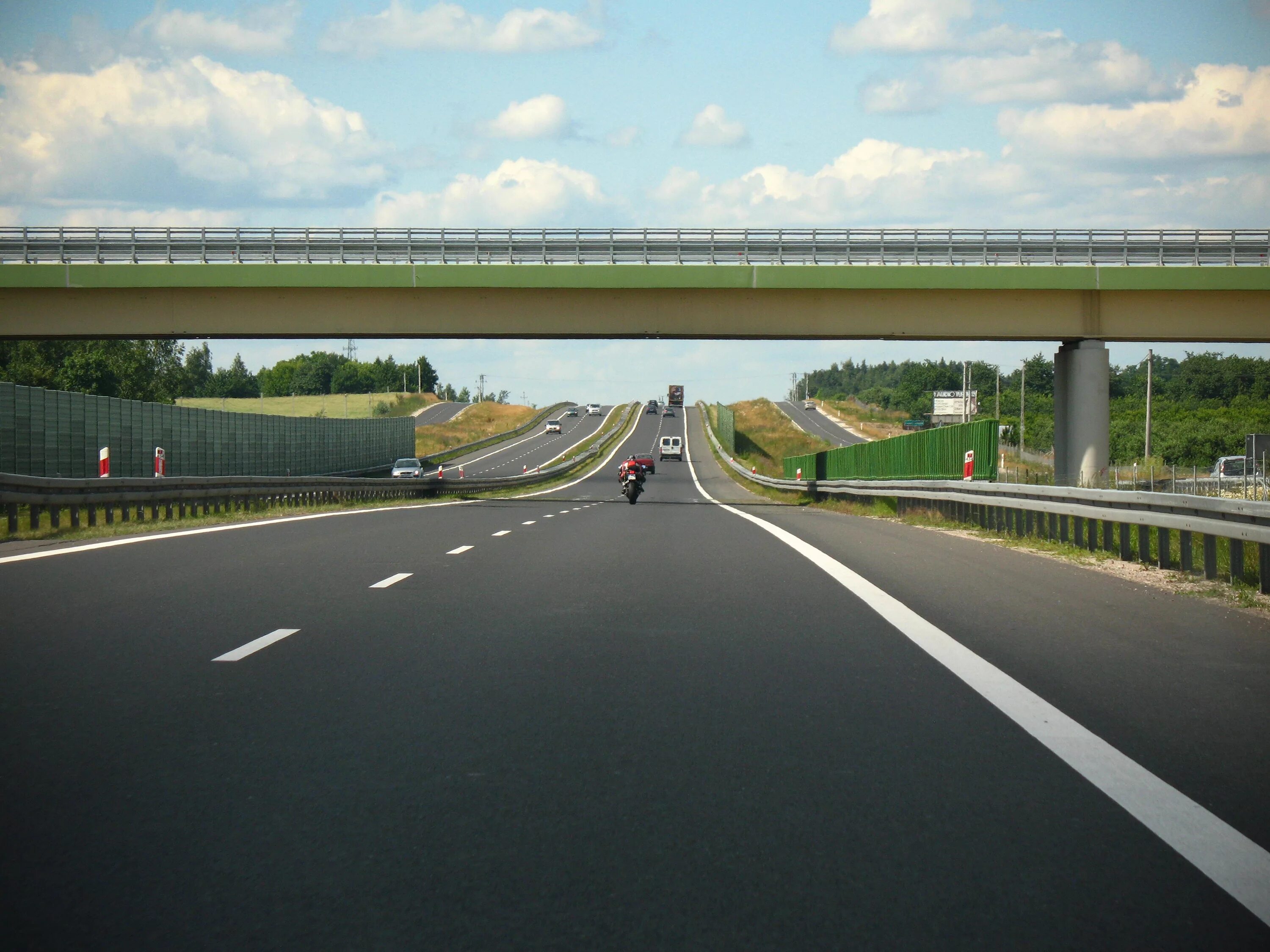 Шоссе где стоит. A4 (автомагистраль, германия). автомагистрали польши. новая дорога. скоростное шоссе.