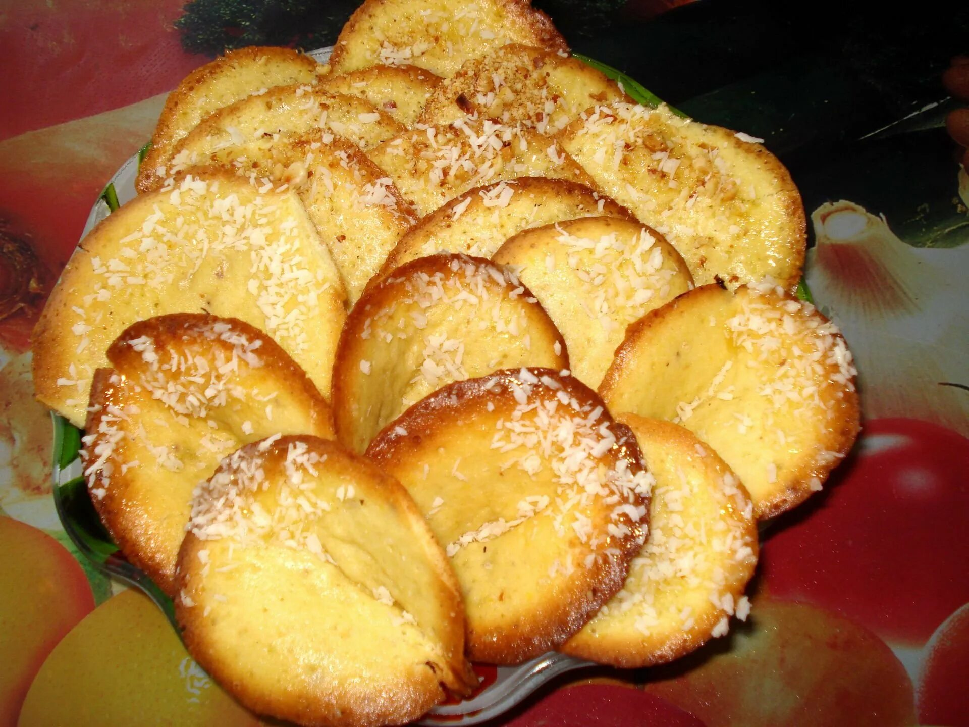 печенье ушки со сгущенкой рецепт. печенье ушки. печенье ушки со сгущенкой рецепт. выпечка. творожное печенье с сахаром.