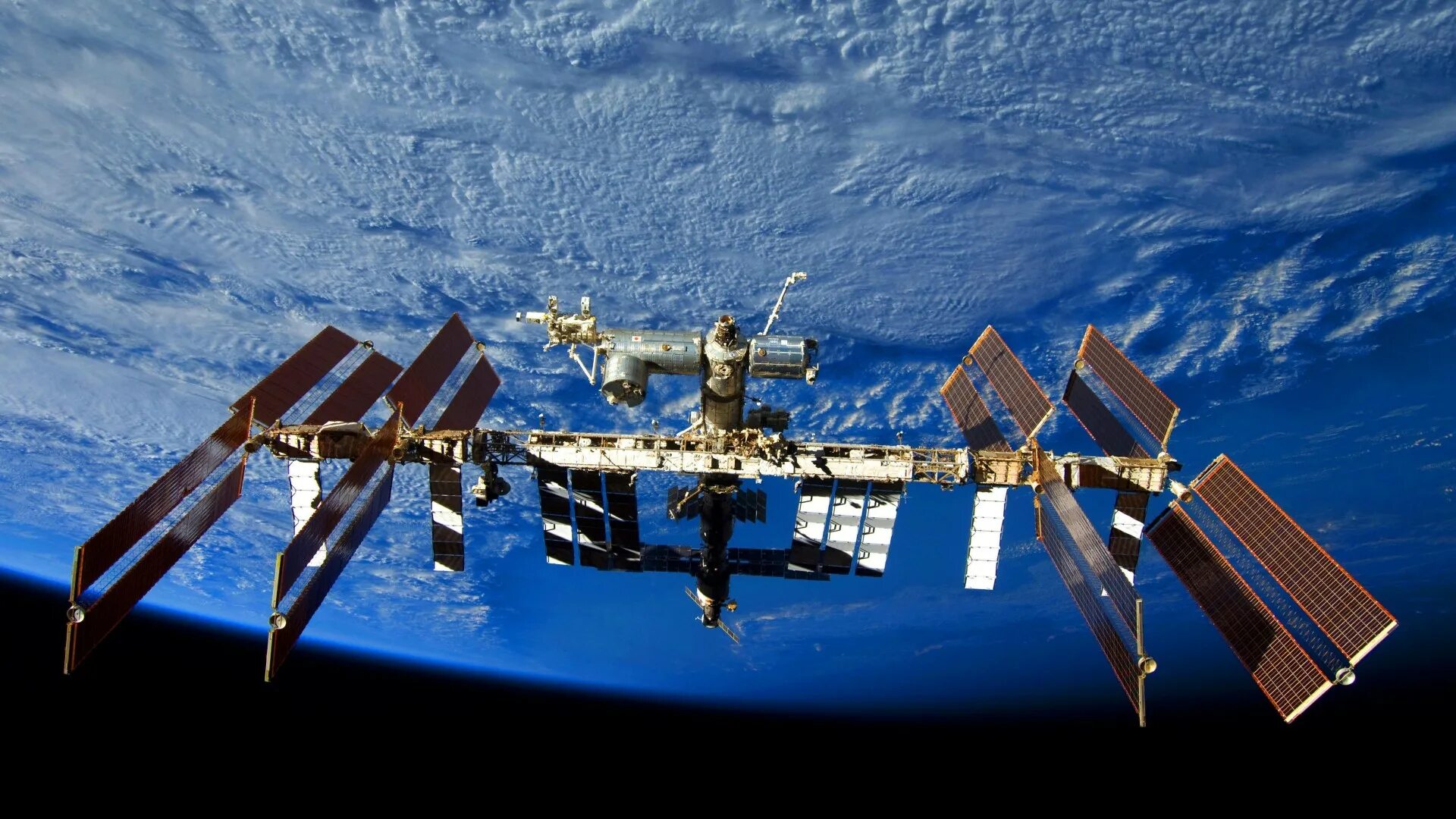 Международная космическая станция находящаяся на околоземной орбите. Международная орбитальная Космическая станция. Космическая станция МКС. Космическая станция НАСА. Станция НАСА В космосе.