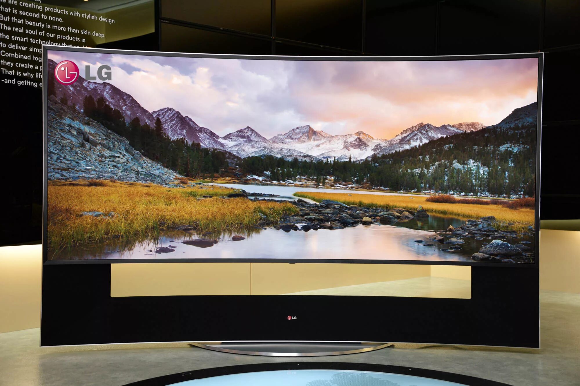 Лучшие телевизоры в мире. LG 105uc9v. Телевизор LG 105uc9v. Телевизор LG 105uc9v 105" (2014). Телевизоры LG 105 дюймов.