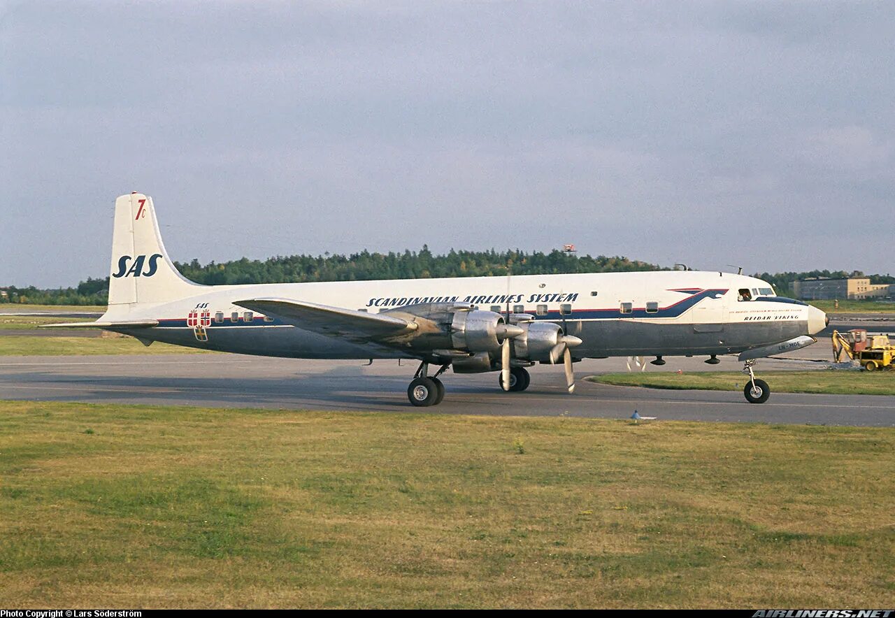 Dc 7.4. Douglas DC-7. Самолеты Douglas DC-7. Douglas DC-7c Seven Seas. Douglas DC-6.