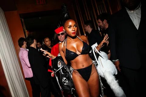 Janelle Monáe tijdens een door haar georganiseerde afterparty na het Met Ga...