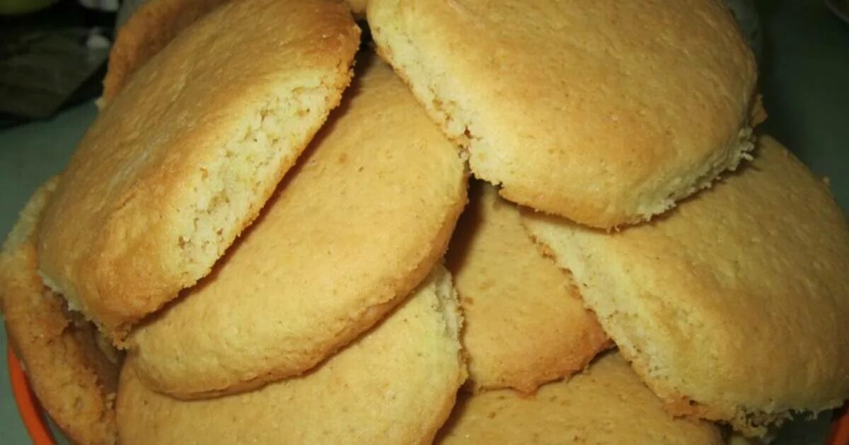 коржики деревенские. коржики на сметане в духовке. коржики на кефире в духовке. коржик пирожное. коржики на кефире.