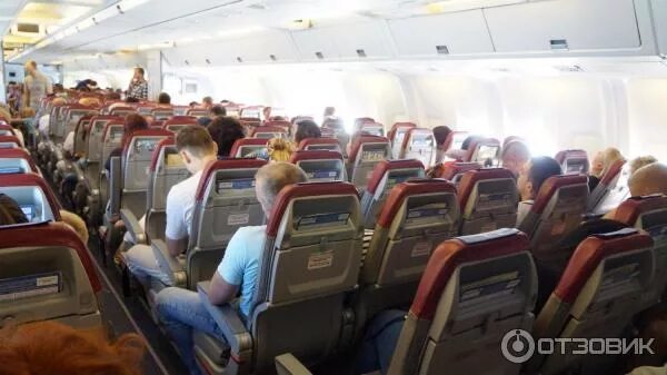 Боинг 787-300 салон. Северный ветер (nordwind airlines). Авиакомпания икар nordwind airlines. Северный ветер n4. Боинг 777 салон.