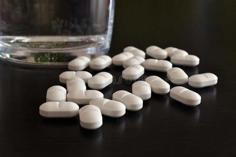 Антидепрессанты и антибиотики. Белые таблетки антидепрессанты. Антидепрессанты таблетки круглые белые. Антидепрессанты белые таблетки маленькие. Антидепрессанты в черных капсулах.