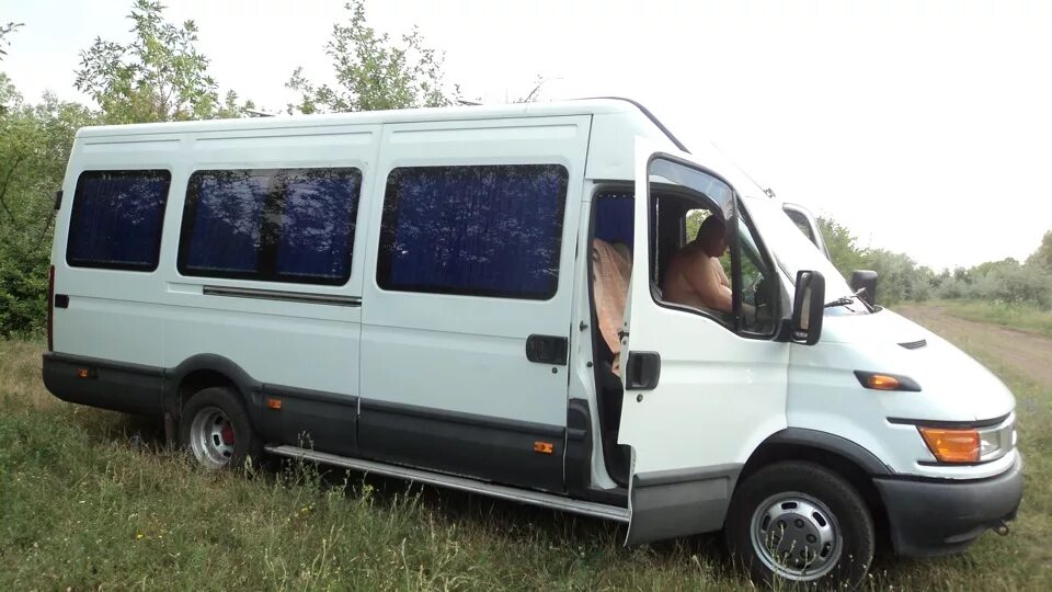 Ивеко дейли пассажирский. Iveco Daily 2008. Ивеко Дейли спарка. Iveco Daily 1994.