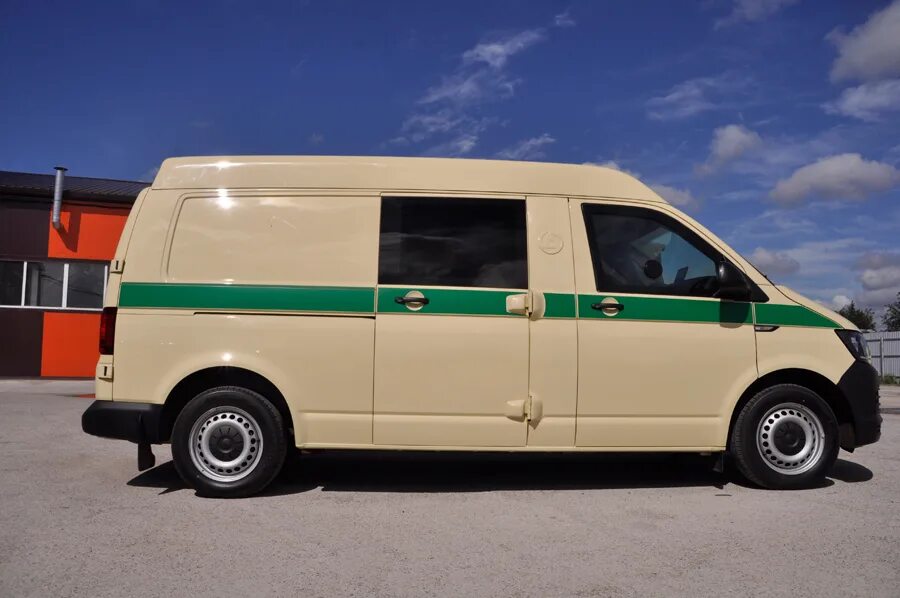 Б у инкассаторские машины. Б у инкассаторские машины. Ford transit броневик. Ford transit инкассатор. Нива инкассаторская 2005.