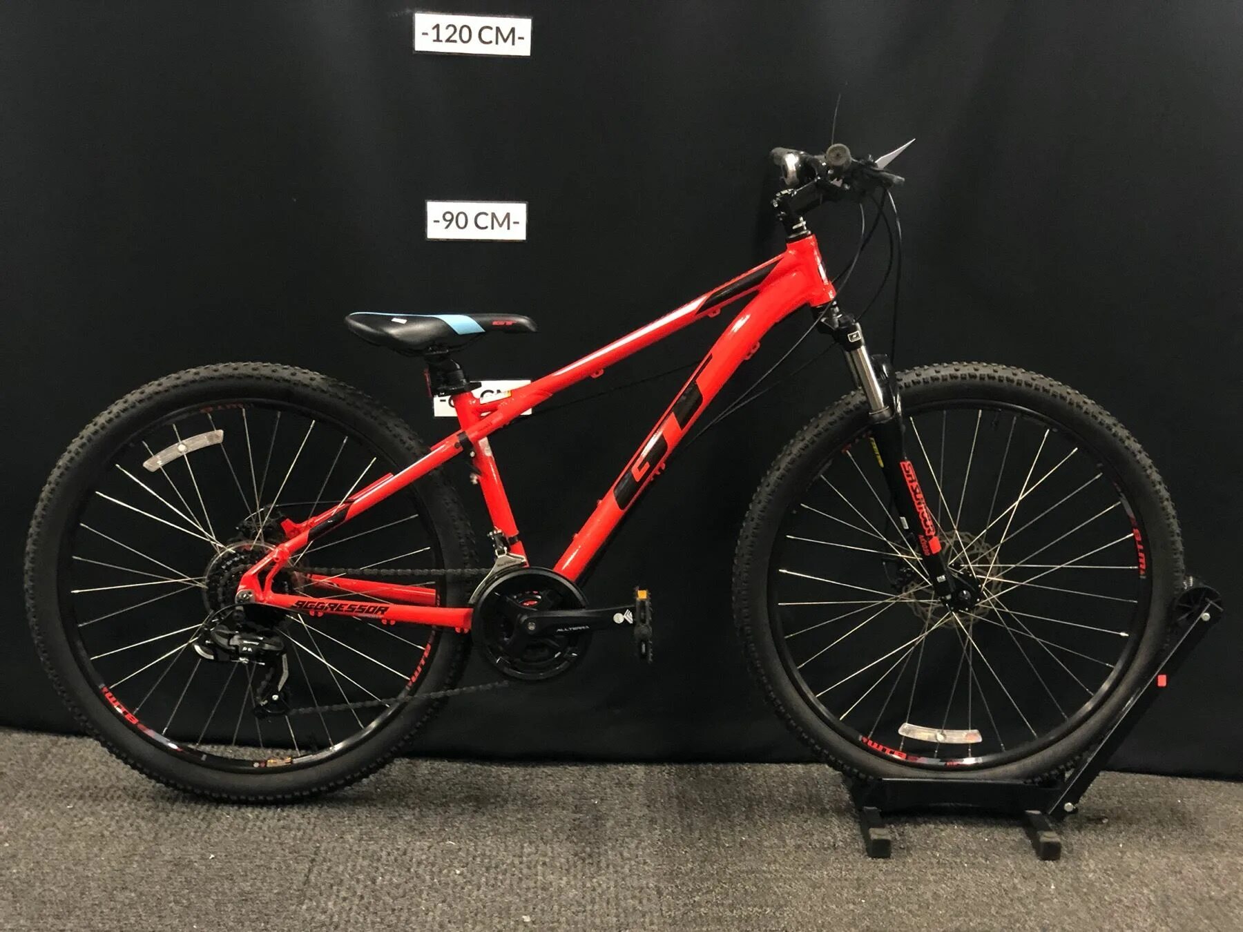 Gt aggressor 29 sport. Gt Aggressor Comp 2019. Gt Aggressor Mountain Bike. Горный велосипед gt 29 Aggressor Comp. Gt Aggressor Sport 27.5.