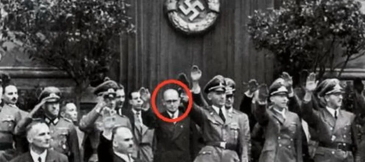 Пособники гитлера. Полицай вторая мировая. Пособники нацизма. Пособники нацизма. Зверства татар в крыму в годы великой отечественной войны.