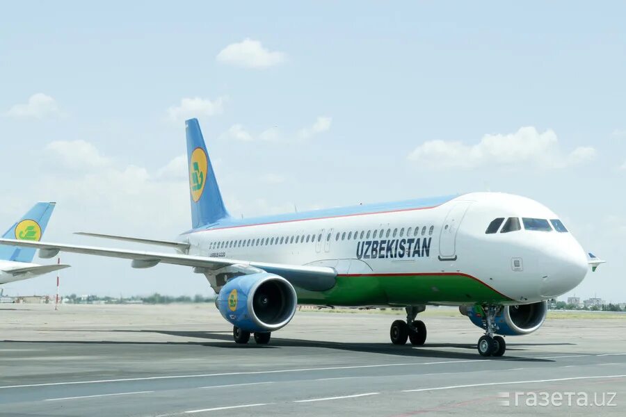 Авиарейс ургенч. Самолет Uzbekistan Airways. Узбекистан havo Yollari. Уз хаво йуллари. Самолет Узбекистан хаво йуллари.