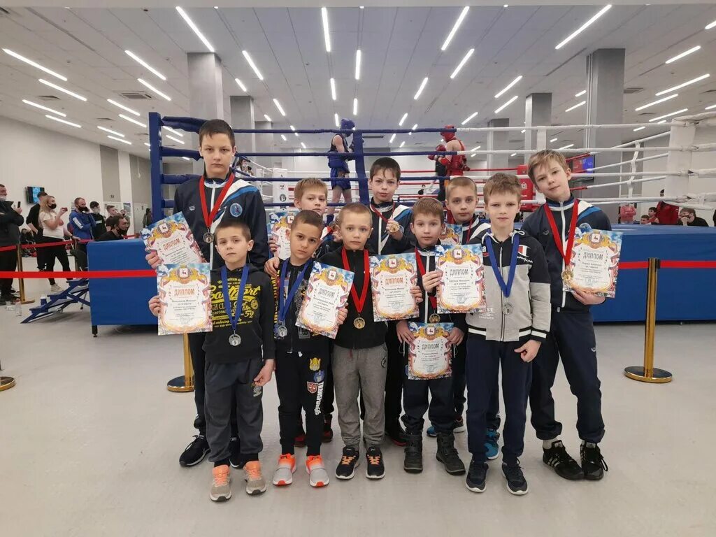 Жигулевск атлант тренажерный зал. Московский спорт. Московский спорт. Тренажерный зал атлант. Спортивные секции в новочеркасске.