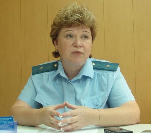 Судебный пристав оупдс. Судебные приставы вологда. Судебный пристав федоровский. Форма судебных приставов женская. Новая форма судебных приставов.