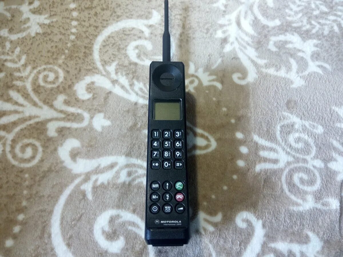Телефон 90 е. Motorola International 3200. Motorola International 1000 GSM. Motorola International 3300. Motorola телефоны 90.