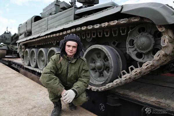Место механик водитель т72. Наводчик оператор бмп 2. Бмп 2 люк механика водителя. Контракт водитель механик. Контракт водитель механик.