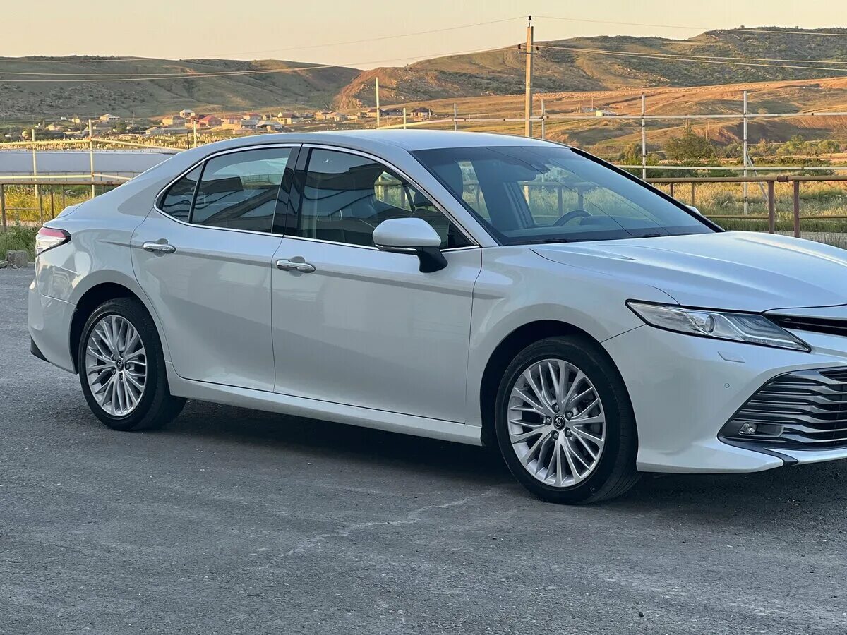 Тойота белая 2019. Тойота камри 2019 белая. 5. Тойота белая 2019. Toyota camry 2019 белая.