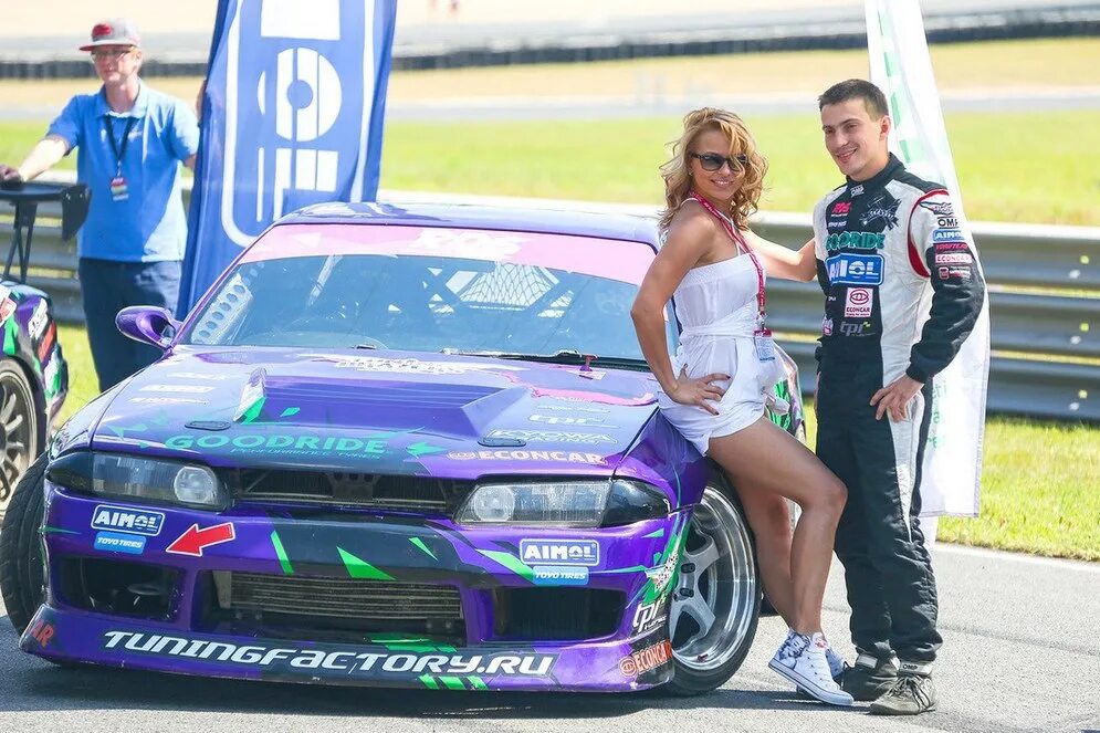 Drift girls. Дрифт девушки. Девушка дрифтер. Девушки российского дрифта. Иномарка девушка и дрифт.