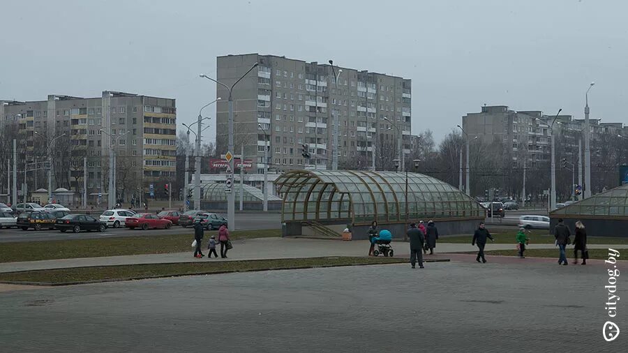 В минске на 4 дня. Проспект Рокоссовского Минск. Серебрянка. Рокоссовского. Проспект Рокоссовского старые фото. Станция проспект Рокоссовского Омск.