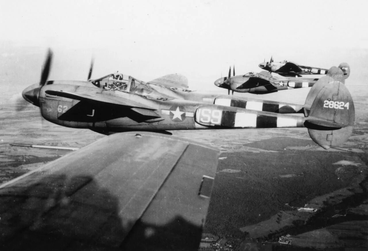 P-38 Lightning. P 38 самолет. P38 второй мировой войны. Самолет п 38 Лайтинг.