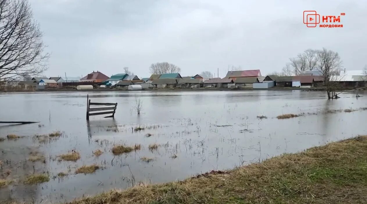 Уровень воды в мокше на сегодня. Весенний паводок. Наводнение весной. Мост паводок. Зоны затопления и подтопления.