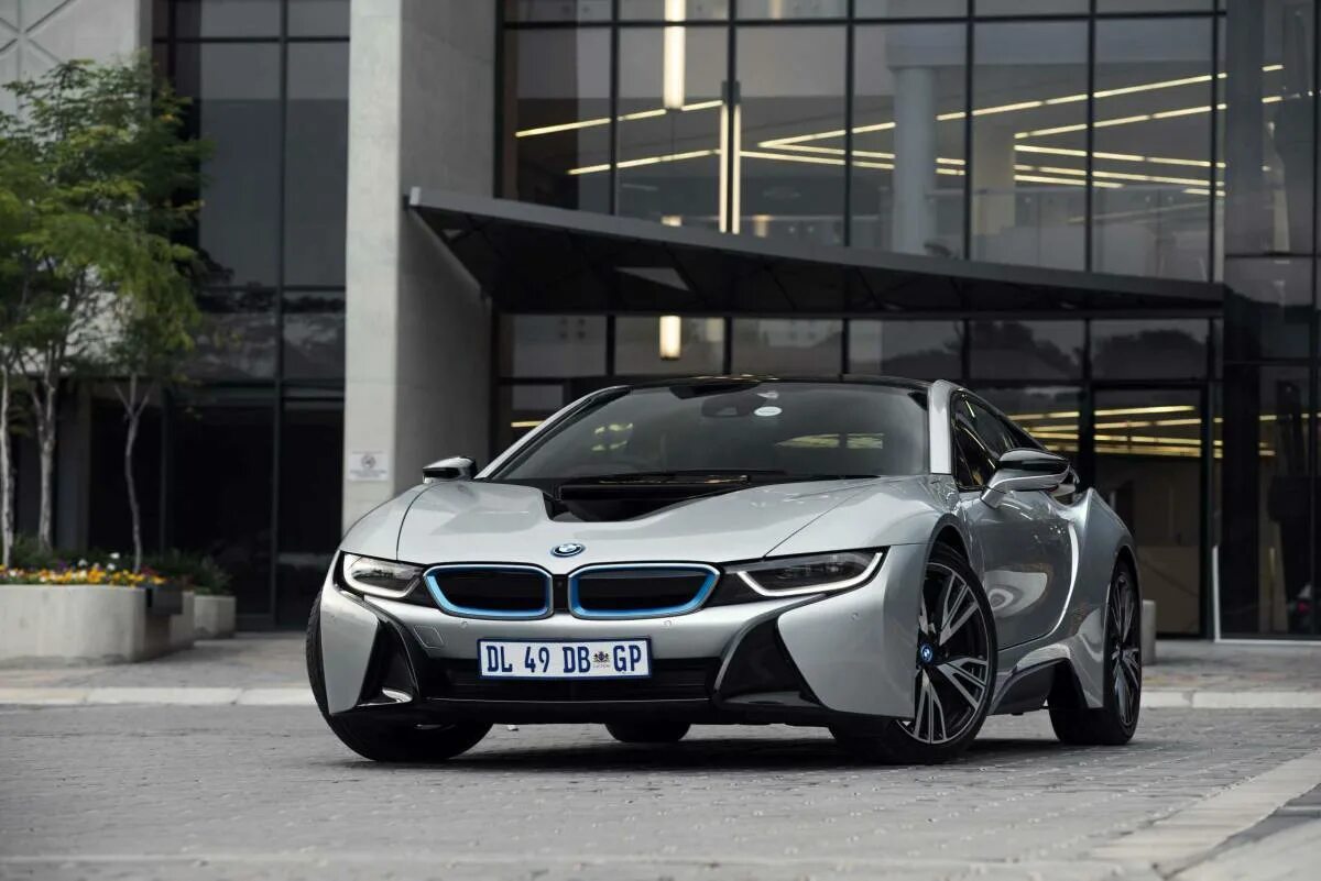 Б м в а й 8. BMW i8 Turbo. BMW i8 i. BMW i8 2022. БМВ i8 купе.