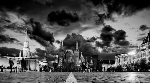 Черно красная москва