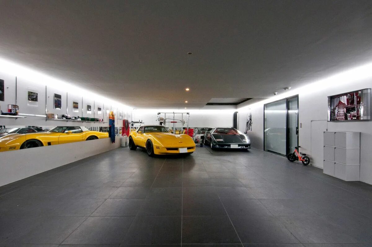 Красивый гараж. Современный гараж. Дизайнерский гараж. Современный гараж интерьер.