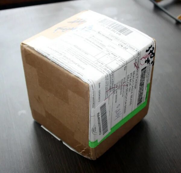 Посылка нестандартная. Упаковка пакет посылка. Посылка мелкий пакет. Маленькая посылка. Упаковка внутри посылки.
