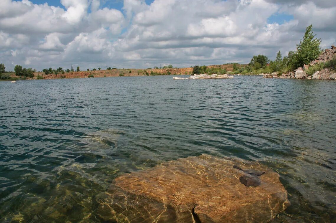 Озеро каменищи нижегородская. Изумрудное озеро каменищенский карьер. Озеро каменищи нижегородская область бутурлинский. Бутурлино каменищенский карьер. Каменищи нижегородская область озеро.