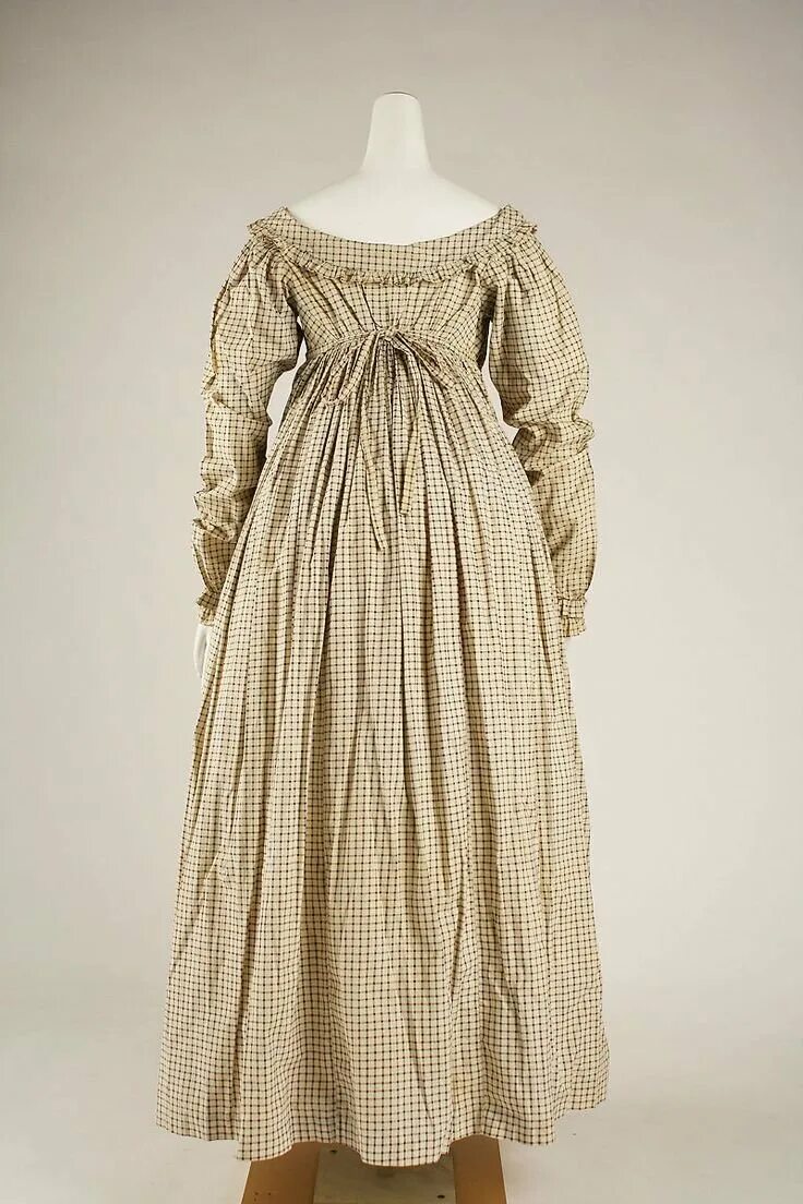 Одежда 1800. Платья эпохи Регентства Англия. Утреннее платье Викторианская мода. Барежевое платье 19 века. Платье 1820.