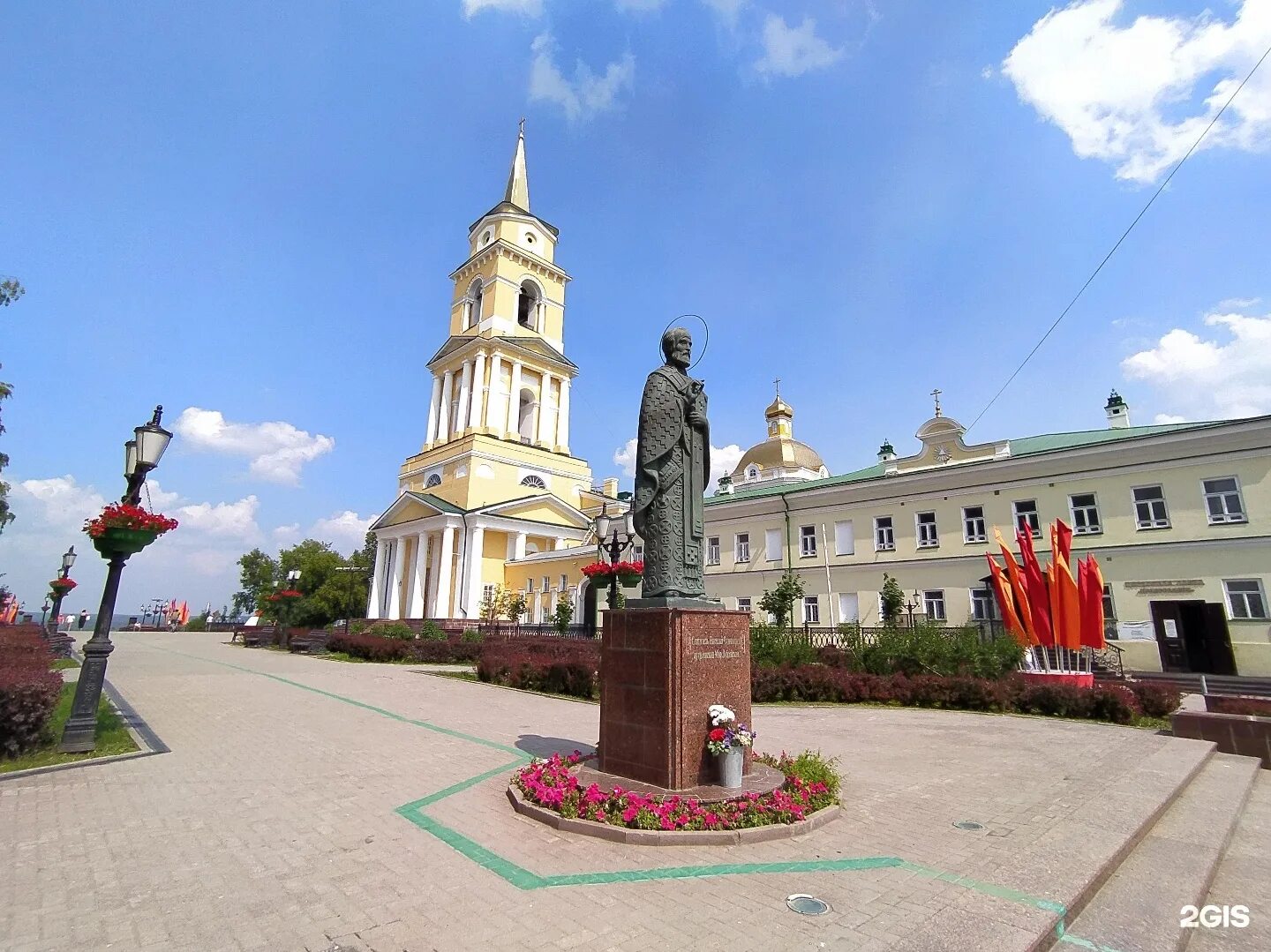 Пермская государственная художественная галерея Пермь. Пермь памятник святителю Николаю. Памятник памятник Николаю Чудотворцу в Перми. Картинная галерея КОМПРОС Пермь. Купи св пермь