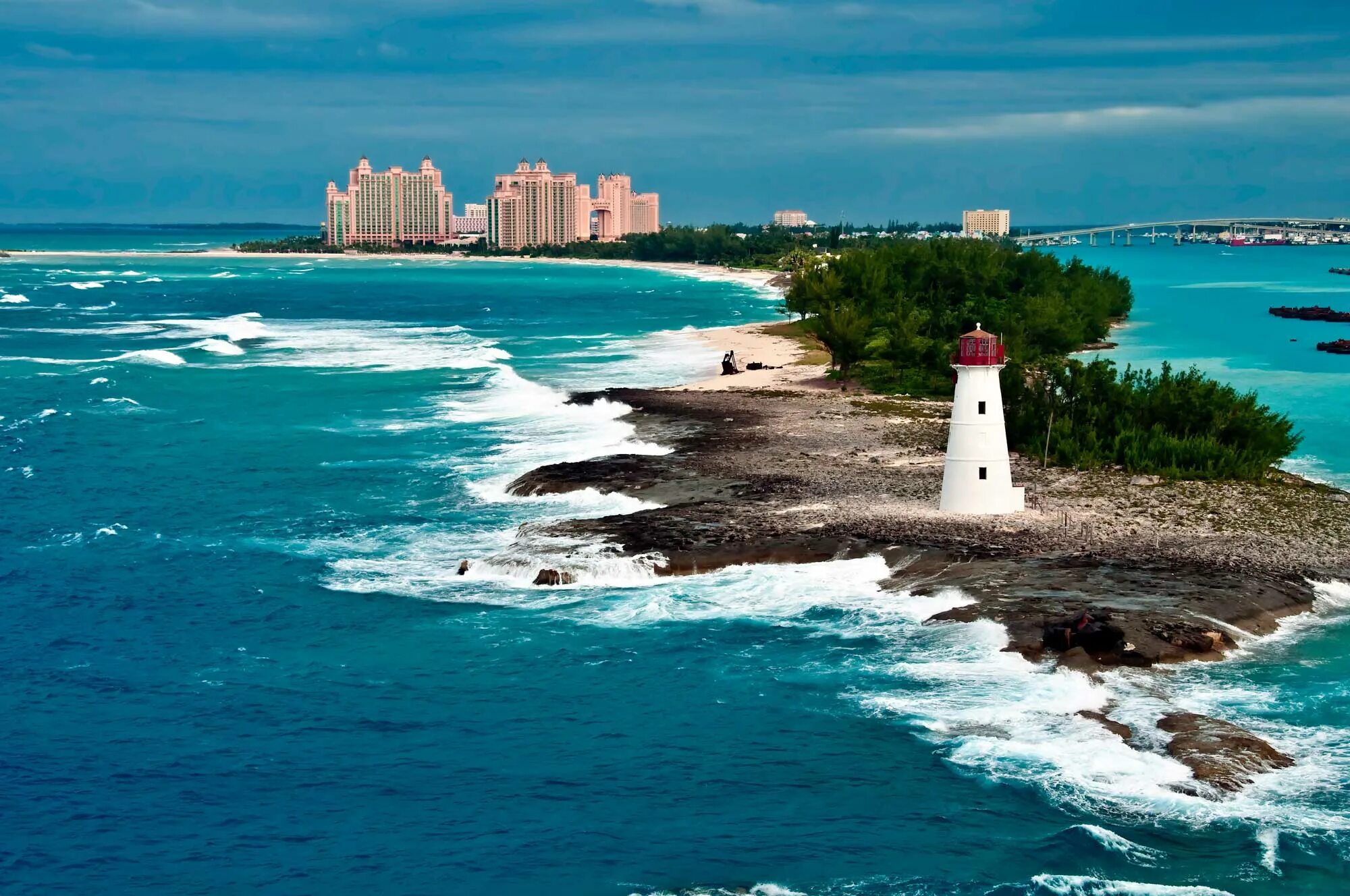 Bahamas islands. Остров Парадайз Багамские острова. Багамы Нассау. Нассау Багамские острова достопримечательности. Остров Парадайз Багамские острова Атлантис.