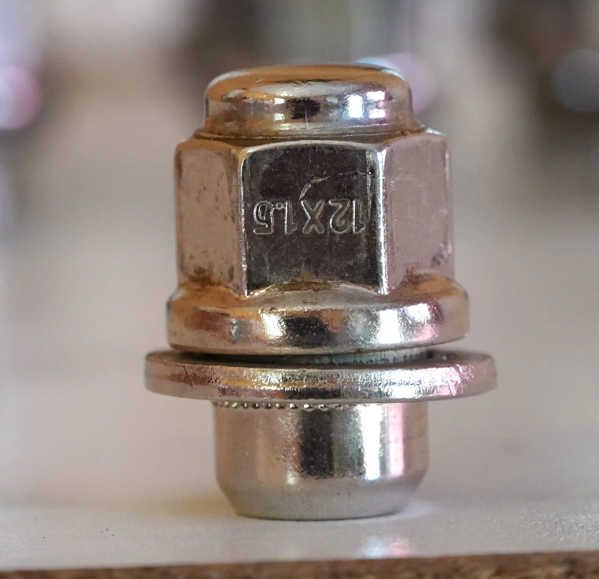 Оригинальные гайки тойота. Гайки для литых дисков тойота рав 4. Гайка колесная тойота прадо 150. Гайка колесная toyota. Гайка колесная m12 toyota.