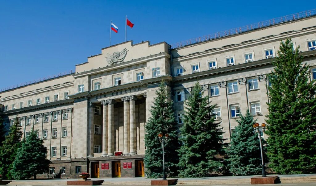 Законодательное собрание оренбург. Правительство оренбурга. Законодательное собрание оренбург. Здание дом советов оренбурга. Дом советов оренбург.
