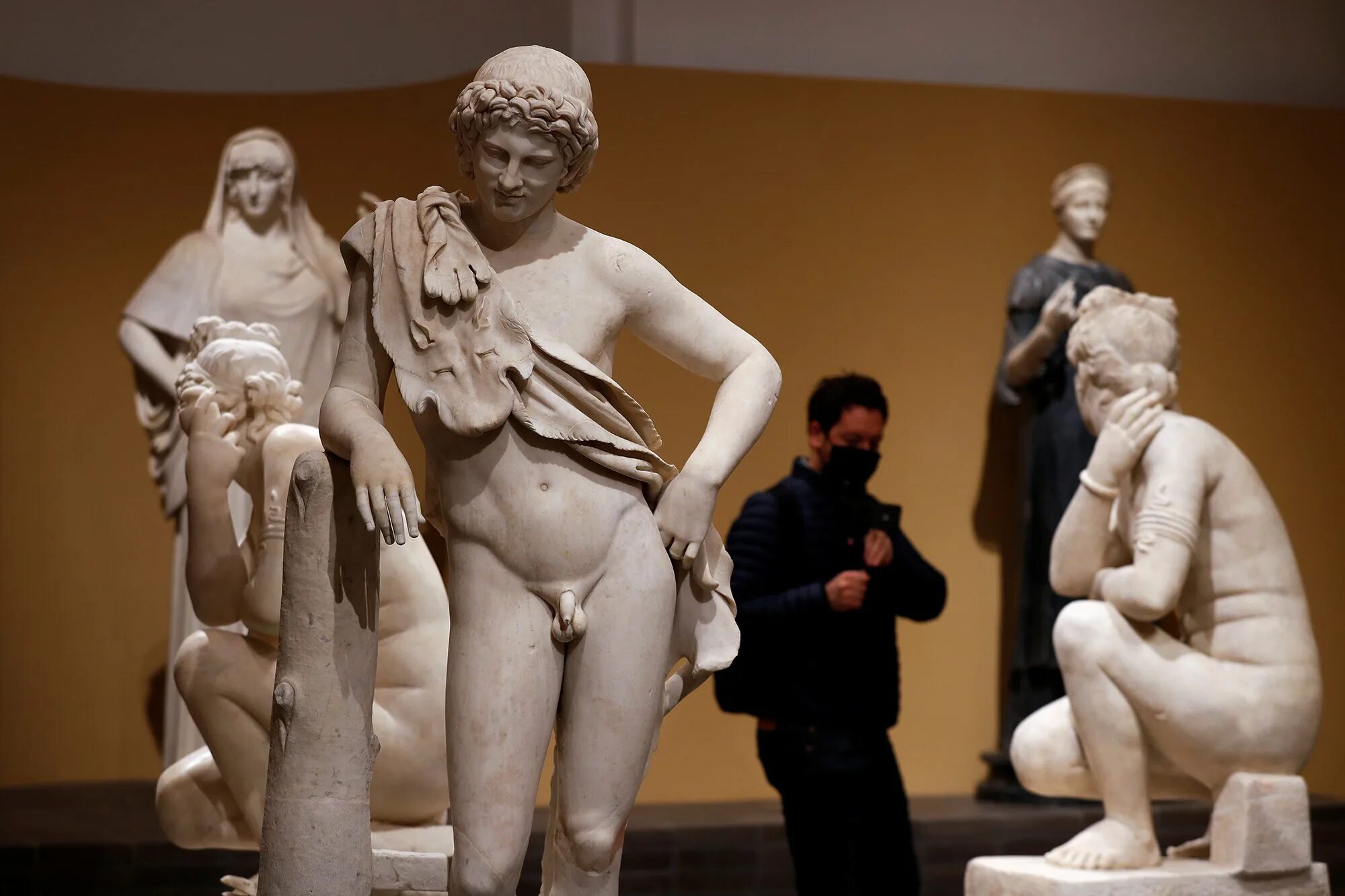 Торлония античная скульптура коллекция. Капитолийский музей в Риме. Античные статуи. Мраморные скульптуры античности. Античный скульптор 5