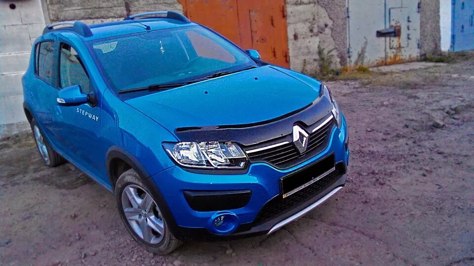 Renault Sandero Stepway 2. Мухобойка на Рено Сандеро степвей 2. Дефлектор капота Renault Sandero Stepway 2. Дефлекторы Рено Сандеро степвей 2.