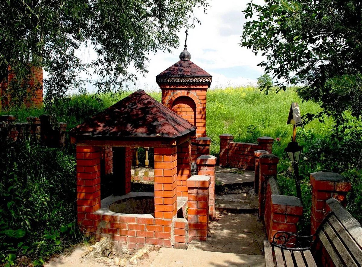 Владимирские родники. Родник Московская область. Ступино Московская область, святые источники. Река Каширка деревня Верзилово. Святые источники Ступинский район.