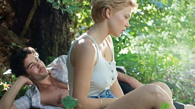 Торчащие Соски Леа Сейду – Гранд Централ. Любовь На Атомы (2013)