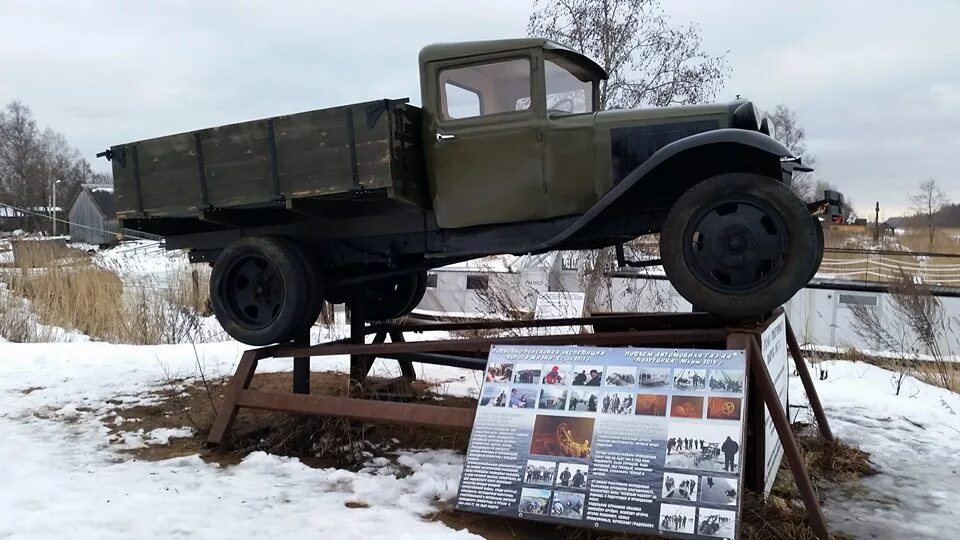 Полуторка бу. ГАЗ АА полуторка Ленинград. Машина полуторка блокада Ленинграда. Послевоенные полуторки. Полуторка автомобиль и т34.