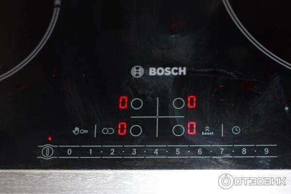 Почему не включается индукционная. Бош индукция 4 конфорки звук. Плита Bosch индукционная кнопки управления. Электрическая варочная панель Bosch как включить. Bosch варочная панель ошибка 0516.