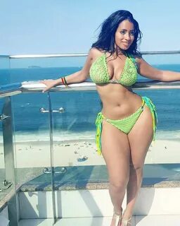 ...Bikini Girls, Bikinis, Swimsuits, Swimwear, Voluptuous Women, Ebony Wome...