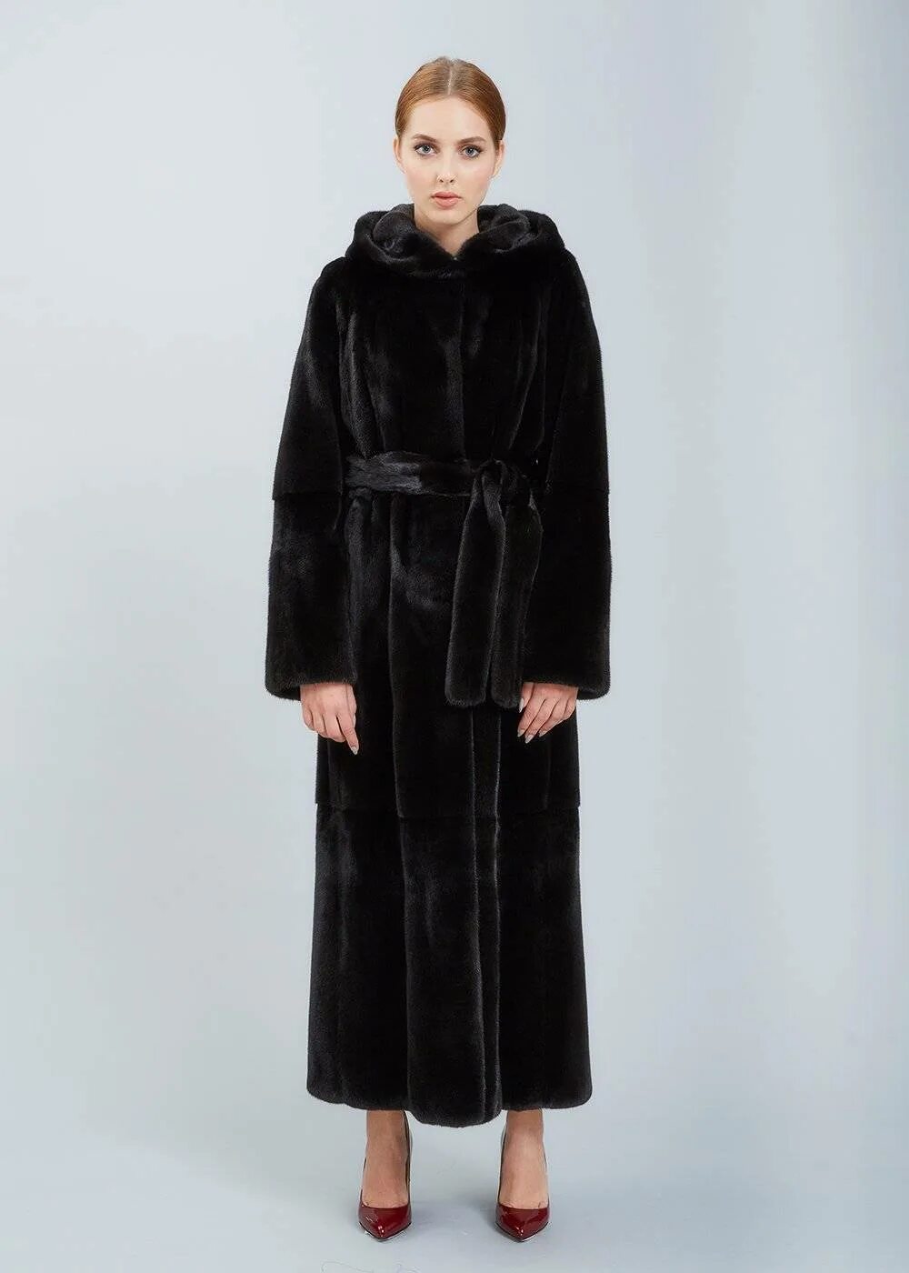 Комиссионный магазин шуб. Сдать старые норковые шубы. Меховые изделия. Комиссионный магазин шуб. Переделка шубы из норки в парку.