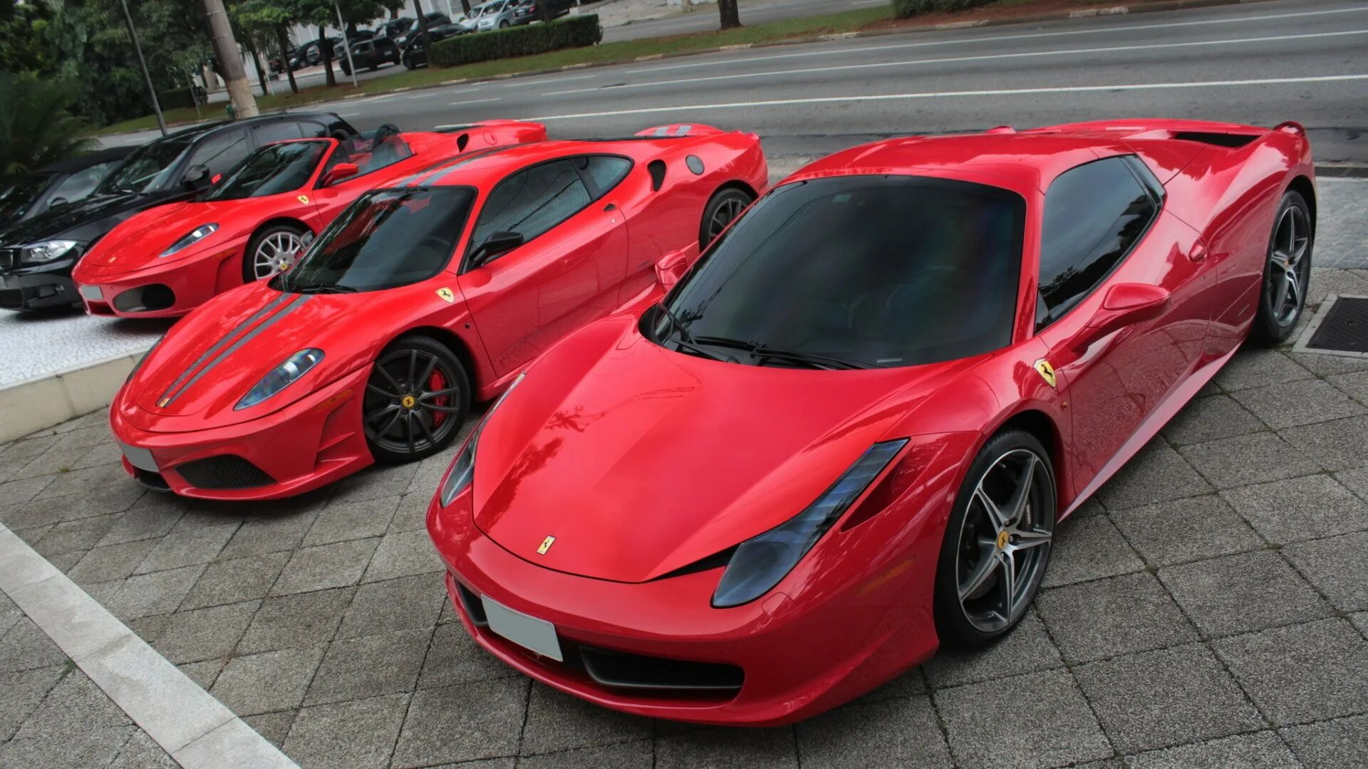 Красные машины фото. Феррари 458 Спайдер красный. Ferrari f430 Colors. Ferrari f60 красная. Феррари 458 Спайдер сине красная.