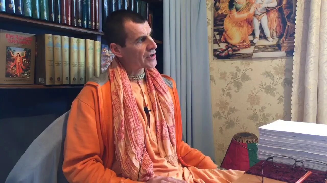 Наставник кришнаита 4. Вальмики прабху пост. наставник кришнаитов. вальмики прабху с лопатой.