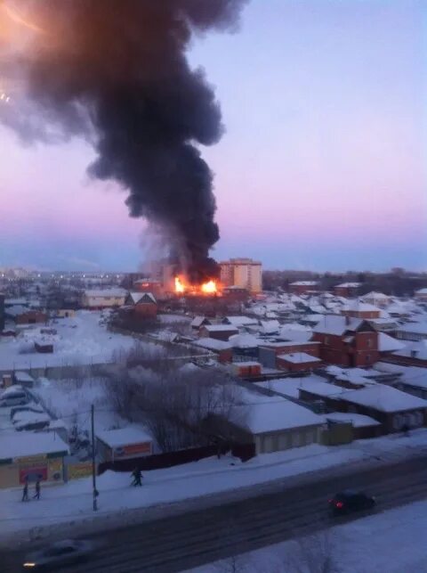 Сирена омск сейчас. Пожар в Омске сейчас в Амуре. Пожар в Амуре Омск сегодня. 24 Сентября сегодня пожар в Амуре Омск. 21 Амурская Омск сегодня пожар.