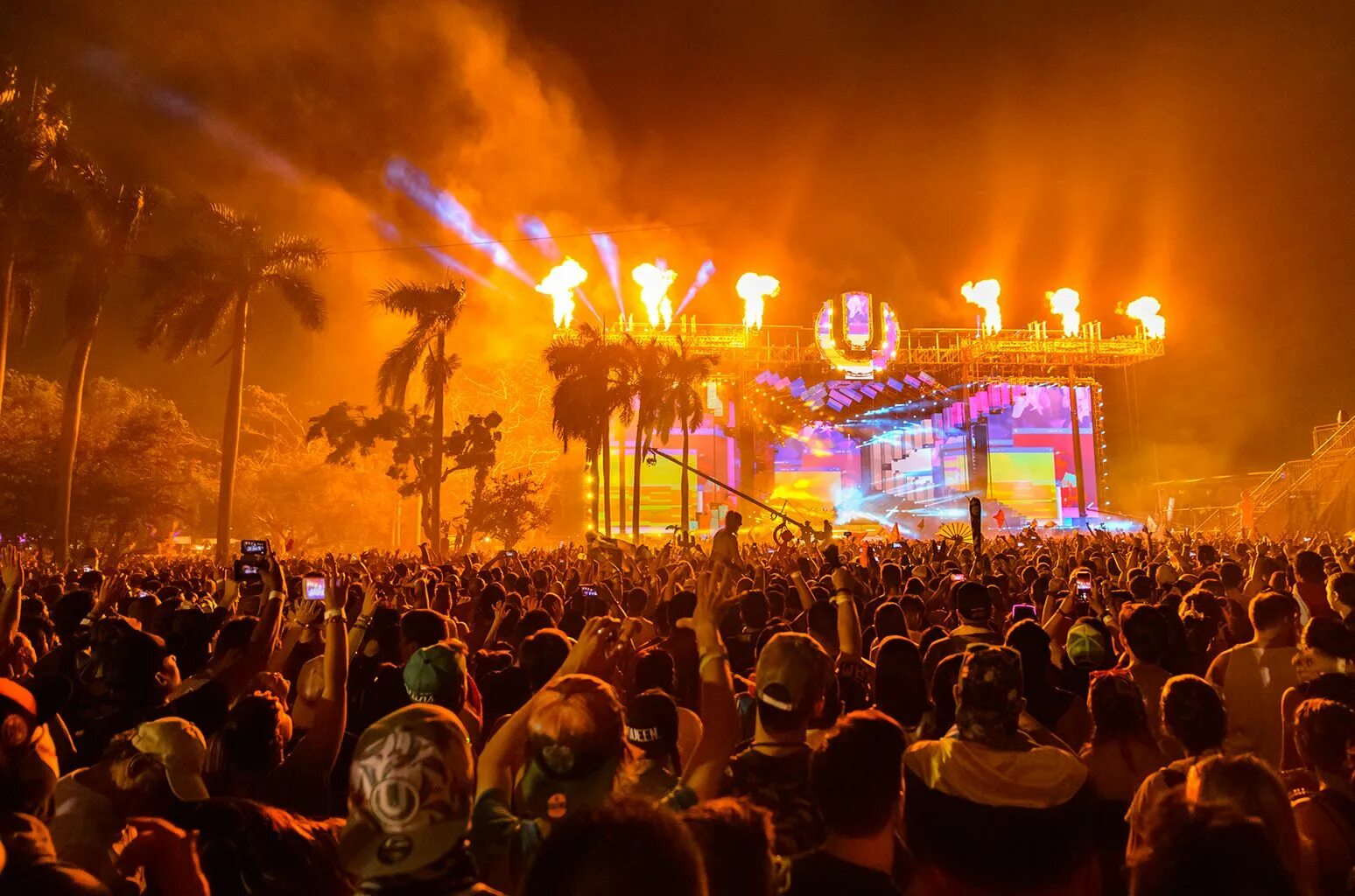Ultra music 2024. Фестиваль ультра майами. umf майами. ultra music festival (майами, флорида, сша). музыкальный фестиваль в майами.