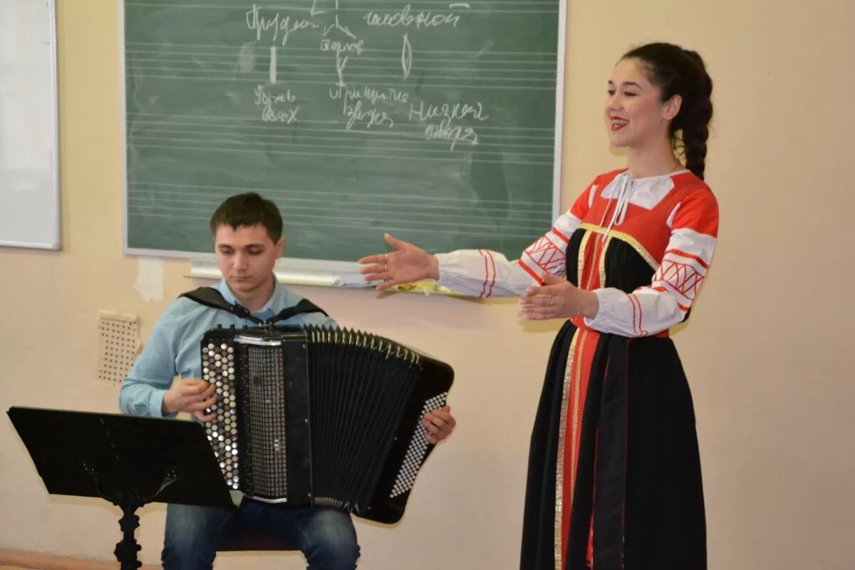 Астраханский музыкальный колледж имени мусоргского педагоги. Астраханский колледж им мусоргского. Астраханский колледж им мусоргского. Астраханский музыкальный колледж имени м. Астраханский музыкальный колледж имени м.