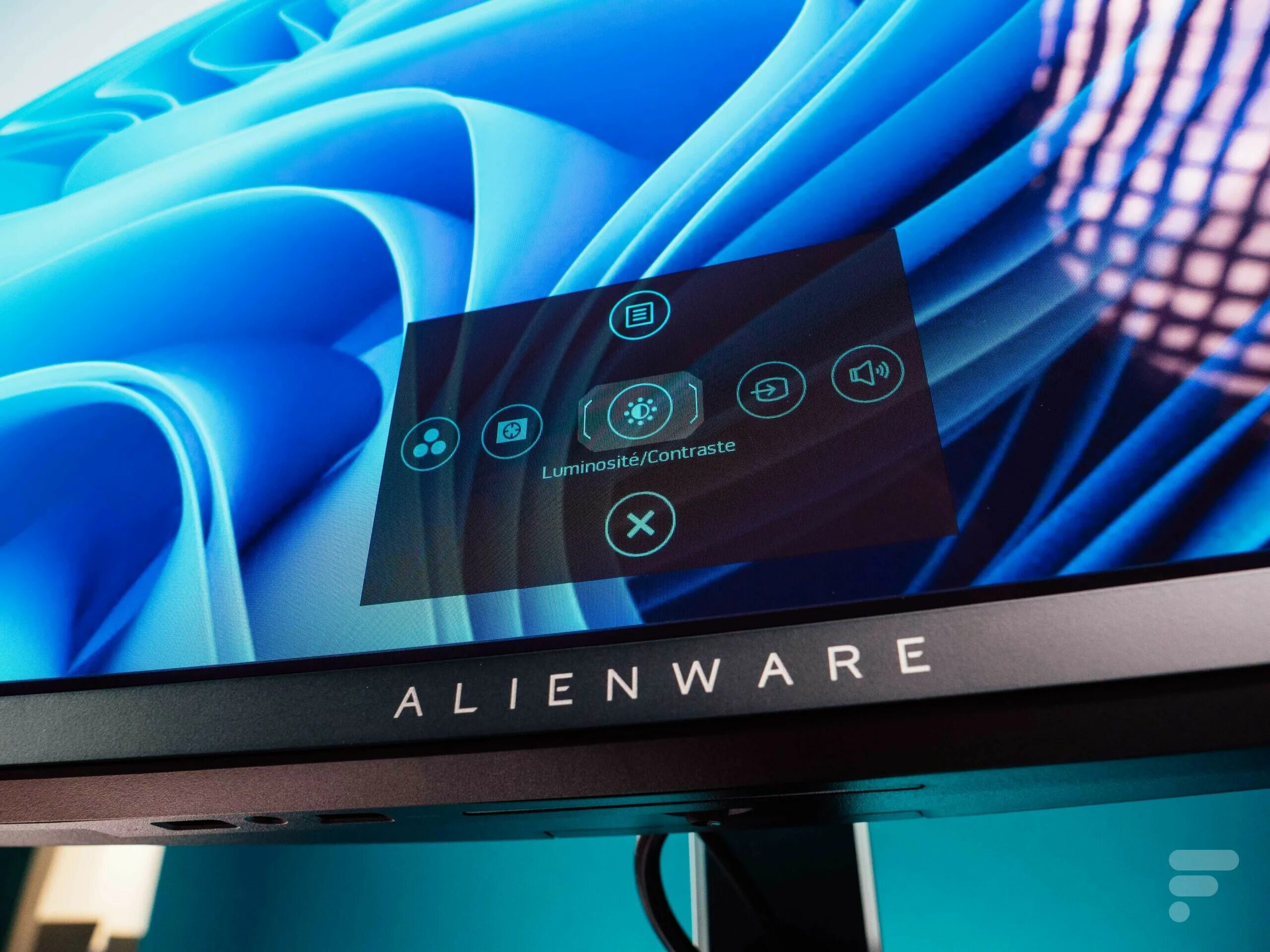 Qd монитор. Dell Alienware aw3423dw. QD-OLED монитор dell Alienware aw3423dw. Alienware 34 aw3423dw. Alienware 34 Curved QD-OLED Gaming Monitor (aw3423dw.
