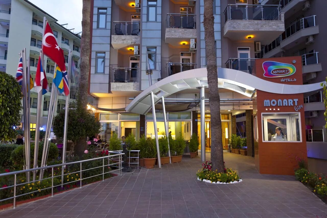 Monart city. Аланья отель Монарт Сити. Турция Monart City 4* Алания-центр, Алания. Monart City Hotel 4 Турция. Монарх Сити отель Турция Аланья.