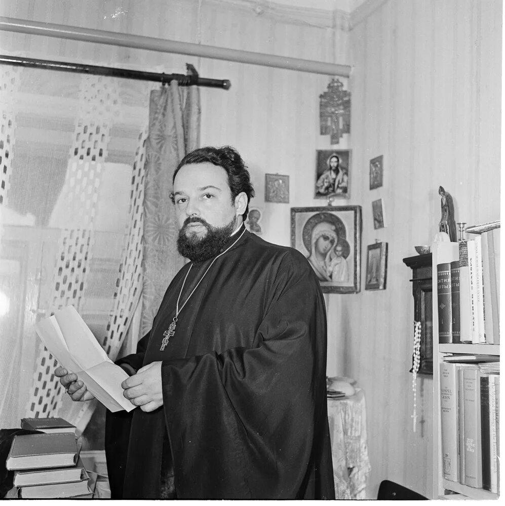 протоиерей александр мень. прот. александр мень. александр владимирович мень. мень священник.